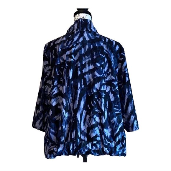 Chico’s Zynergy Jacket - Picture 3 of 4